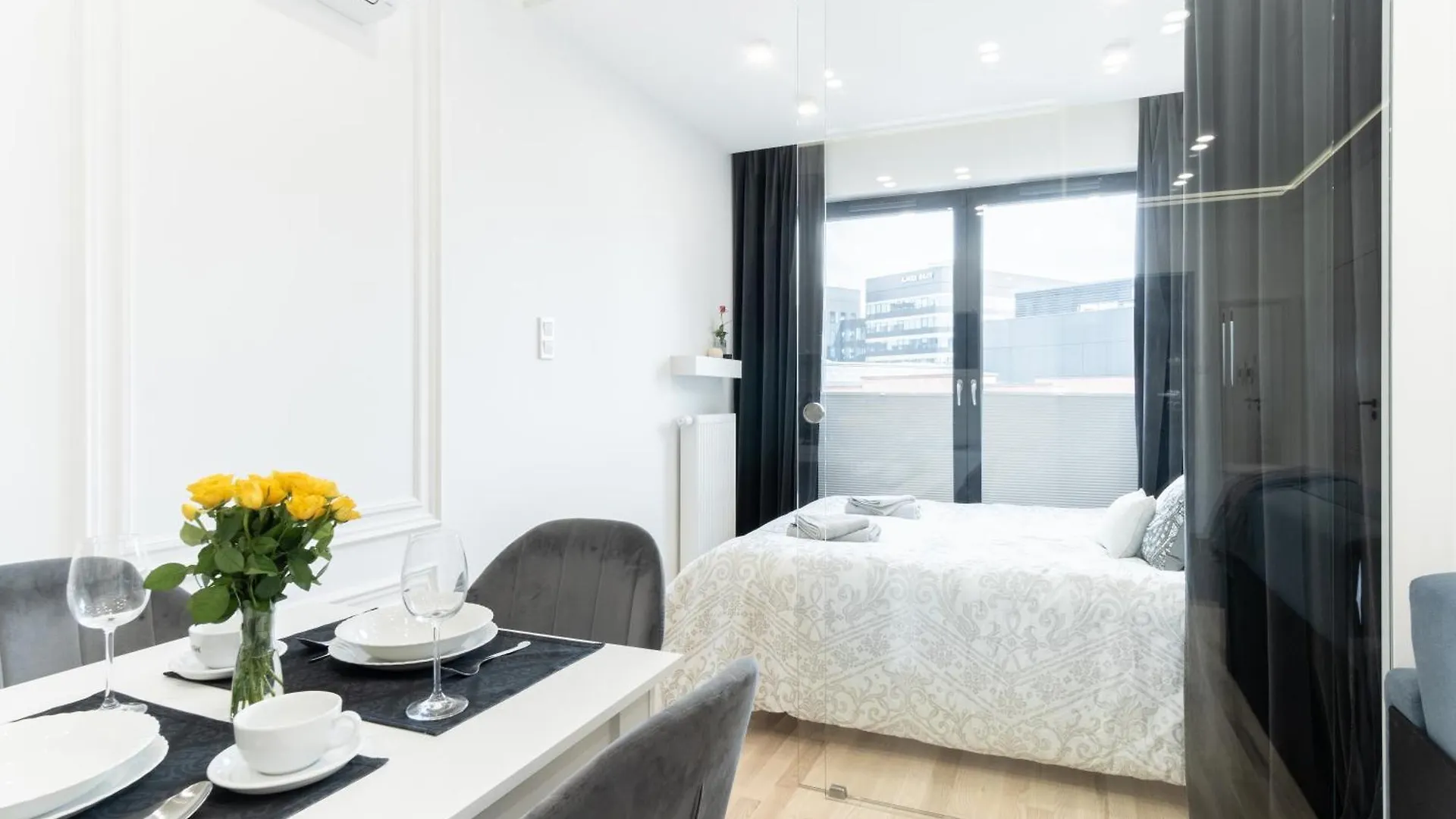Lovely Flat Fabryczna Street Ac Free Parking Krakow Poland