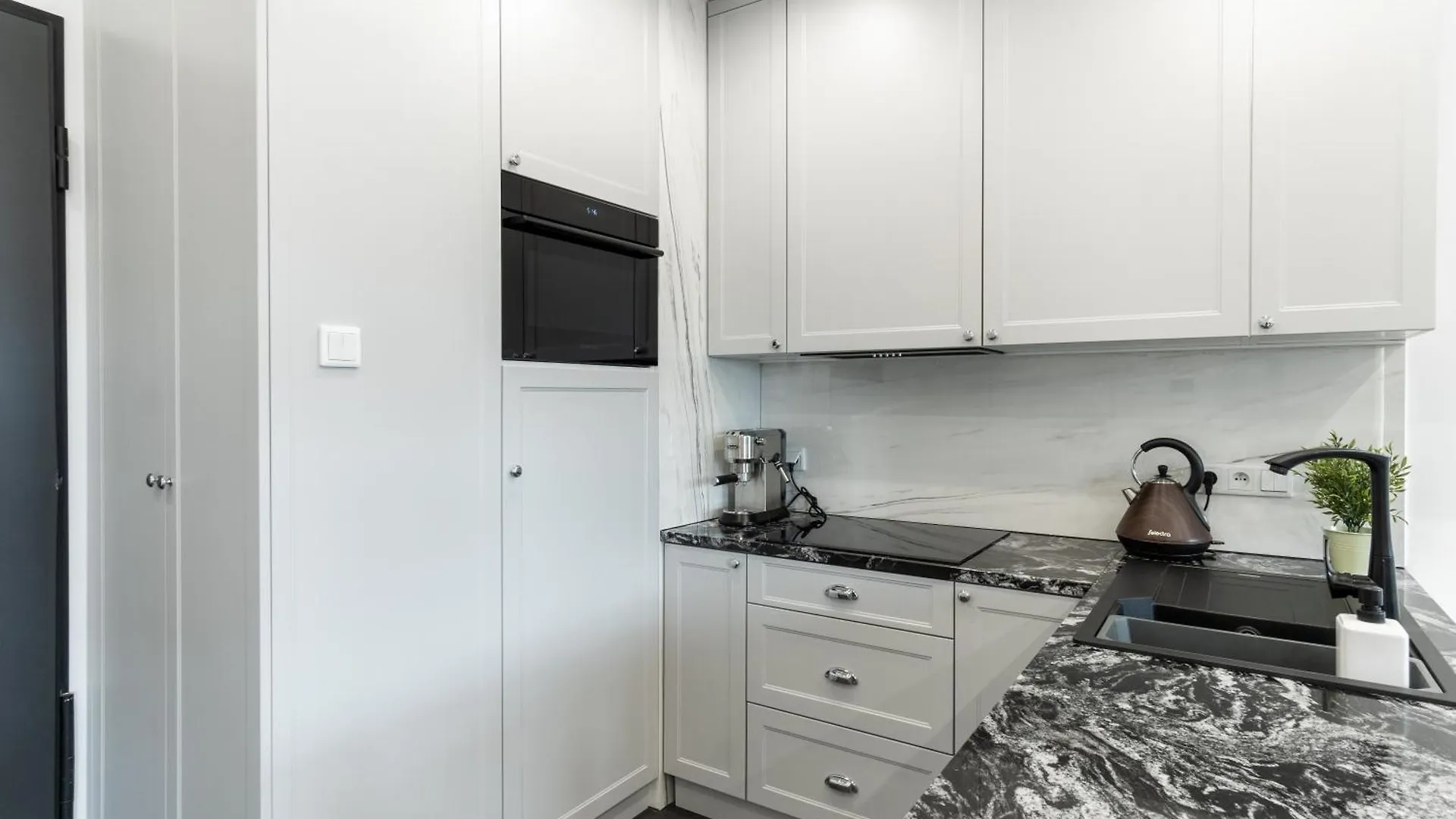 Apartment Lovely Flat Fabryczna Street Ac Free Parking Krakow