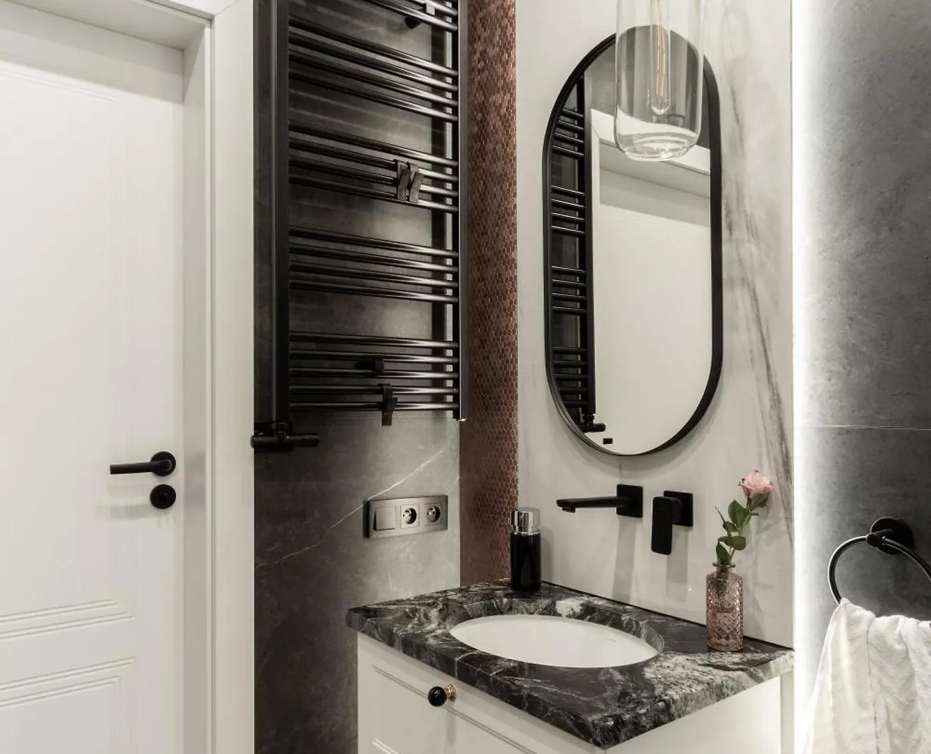 Apartment Lovely Flat Fabryczna Street Ac Free Parking Krakow